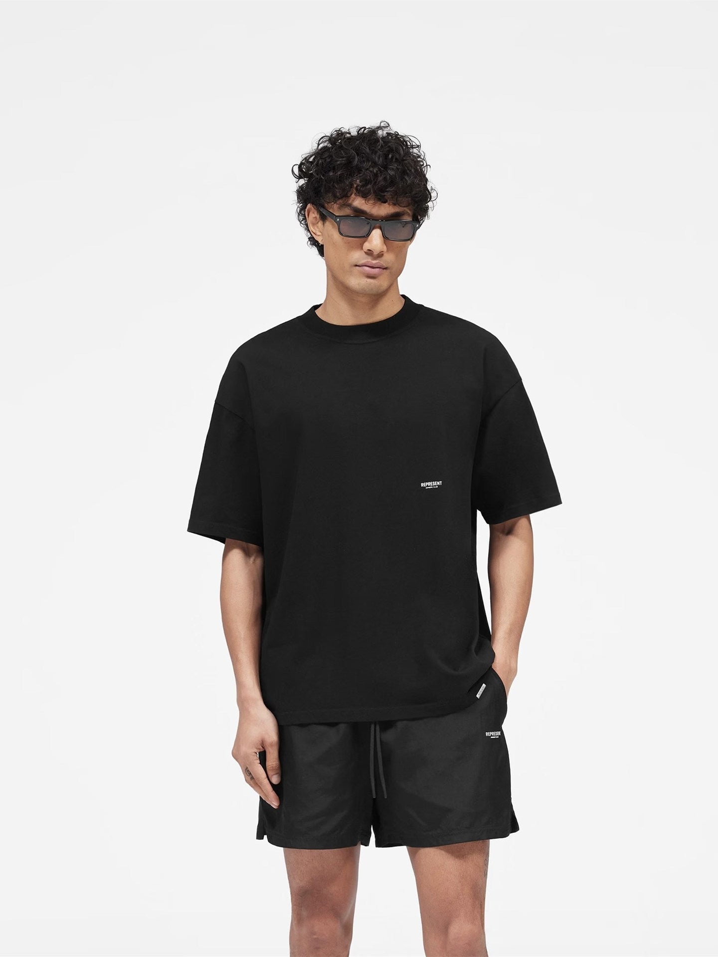 Represent Basic Understated Letter Logo Heavy Cotton Casual Short Sleeve T-Shirt